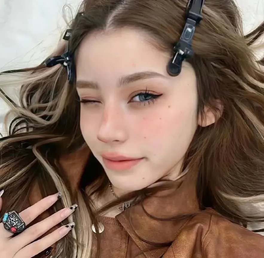 花与爱丽丝